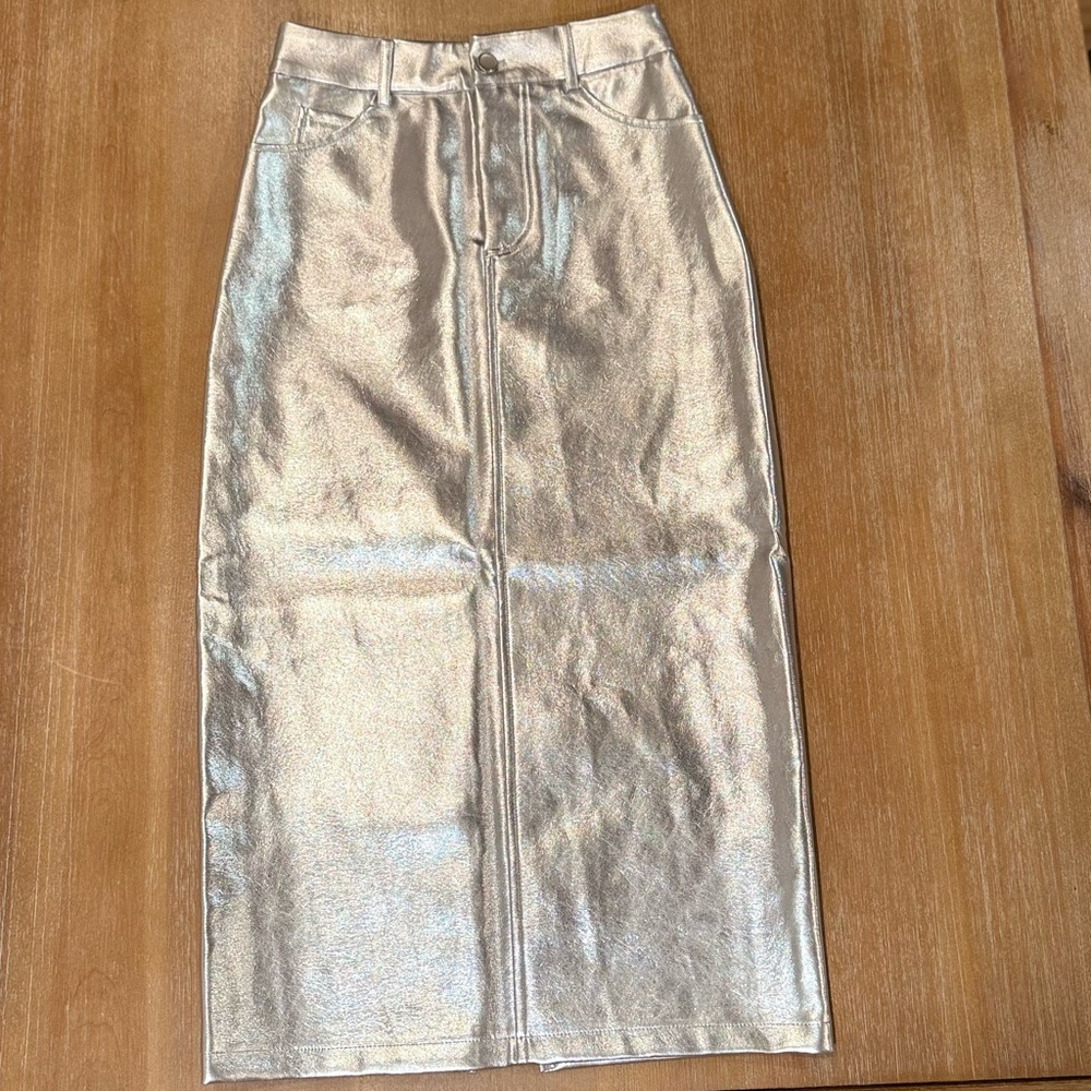 NWT 7 for All Mankind Metallic Silver Faux‎ Leather Midi Skirt Sz XS - Picture 3 of 10
